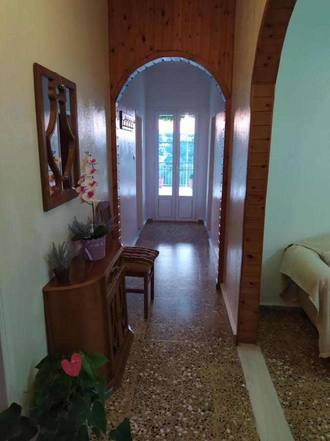 Captain'S House Longos  Bagian luar foto