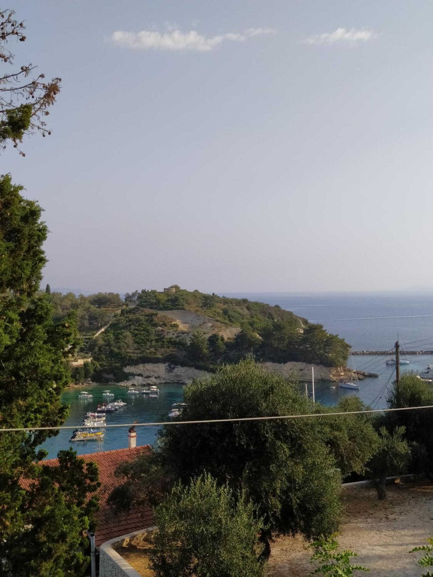 Captain'S House Longos  Bagian luar foto